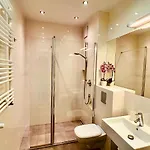 Апартаменты House