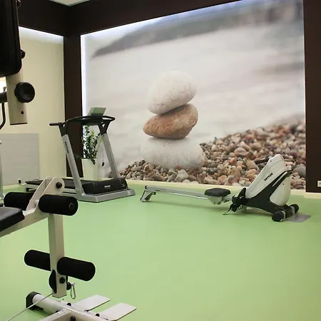 House アパート *